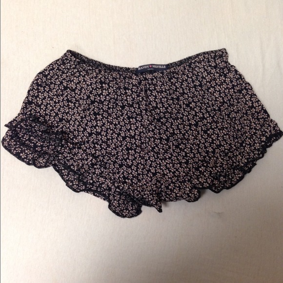 Brandy melville vodi shorts