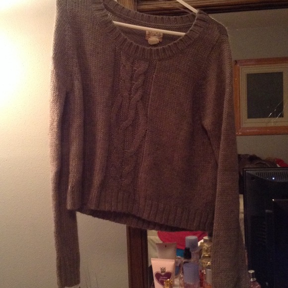 Simple grey sweater - Picture 1 of 1