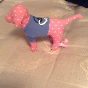 VS pink dog