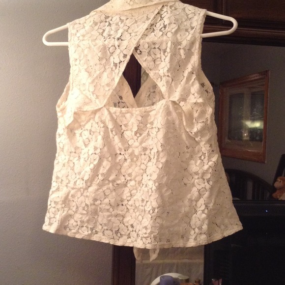 Lace top! - Picture 2 of 2