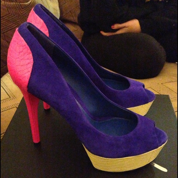 B Brian Atwood Colorblock Pumps - Picture 3 of 4