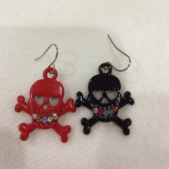 Earring ! - Picture 2 of 4