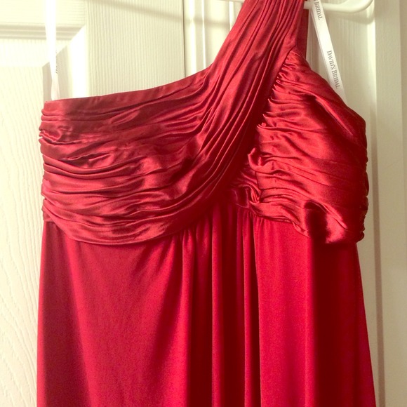 Very beautiful dress. Worn once at a wedding.