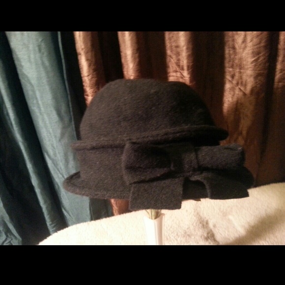 Hat - Picture 1 of 3