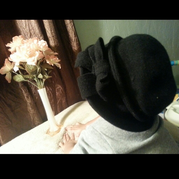 Hat - Picture 2 of 3