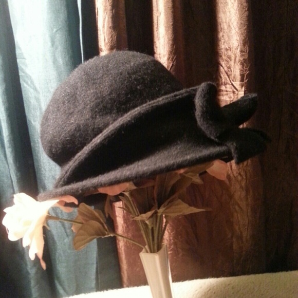 Hat - Picture 3 of 3