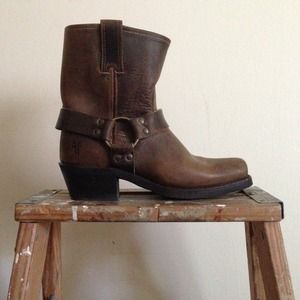 SOLD!! Frye Women's Harness 8R Boot in Tan, 7M US