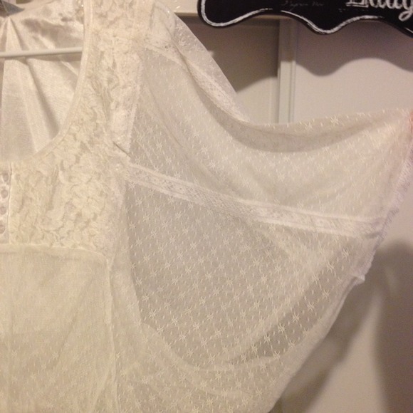 💥SOLD IN A BUNDLE 💥 - Picture 2 of 3