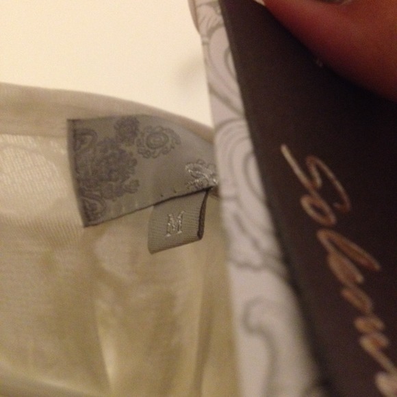 💥SOLD IN A BUNDLE 💥 - Picture 3 of 3