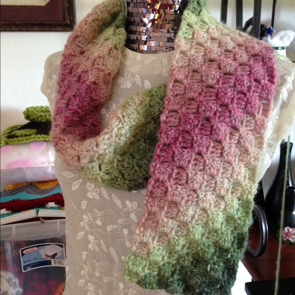 Crocheted scarf