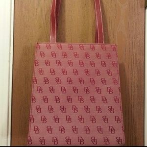 NWOT Dooney and Bourke Shoulder "Lunch" Tote