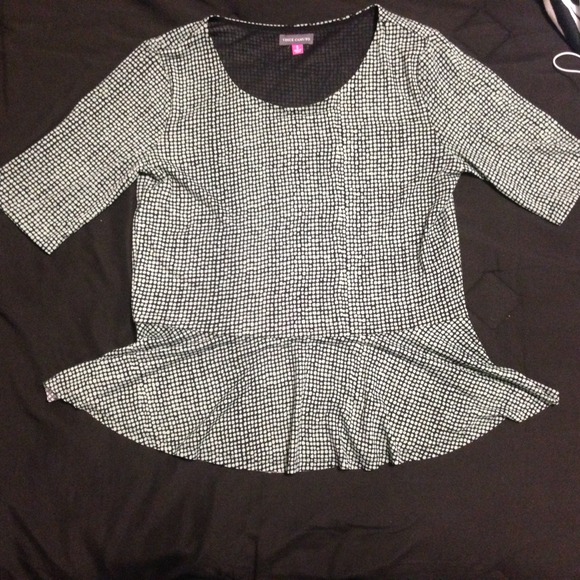 🔴LAST CHANCE! Vince camuto top - Picture 3 of 3
