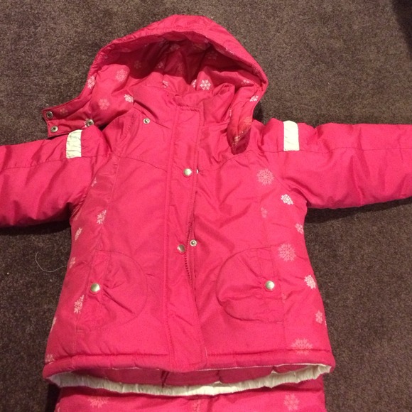 Oshkosh snow suit