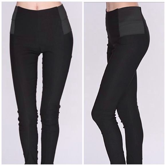 ❌SOLD❌BLACK HIGH WAISTED SKINNY PANTS