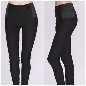 ❌SOLD❌BLACK HIGH WAISTED SKINNY PANTS