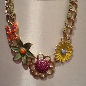 🌸Lia Sophia Necklace🌸