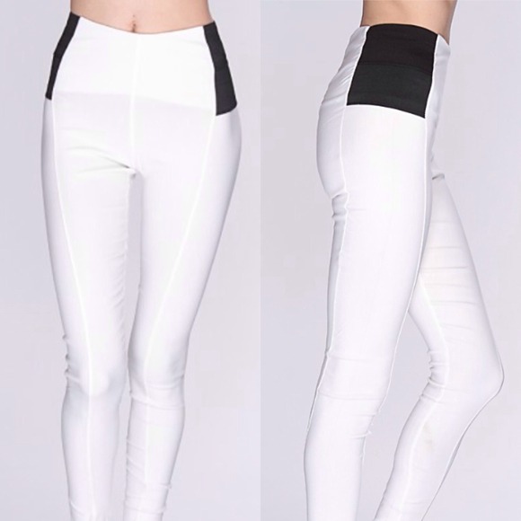 ❌SOLD❌WHITE HIGH WAISTED SKINNY PANTS