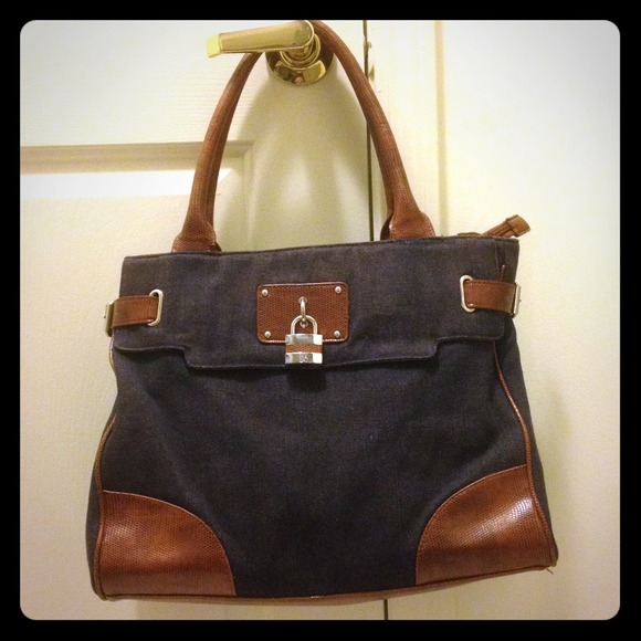 Beautiful purse :)