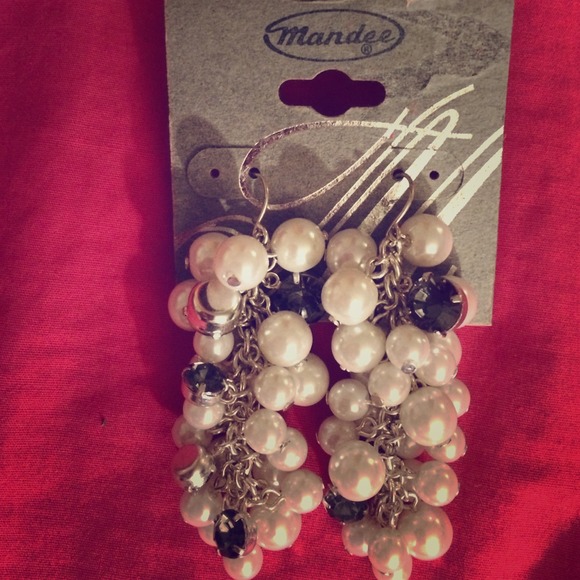 Crystal and Pearl Dangling Earrings