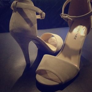 Suede ankle strap shoes