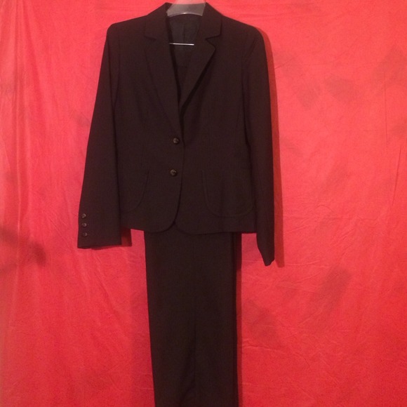 Nine West suit