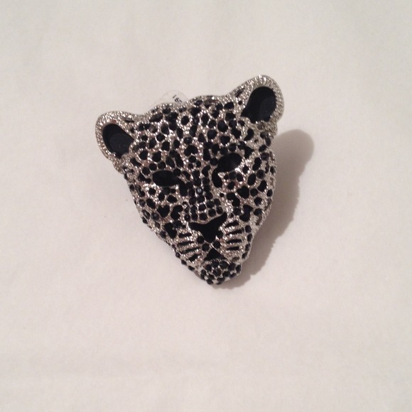 Cute phantom ring