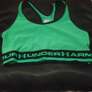 ✨On hold  NWOT green Under Armour sports bra