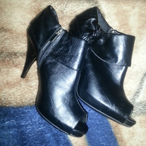 Peep toe ankle heels - Picture 3 of 4