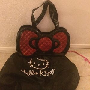 Big bow Hello Kitty purse, with mesh bag.