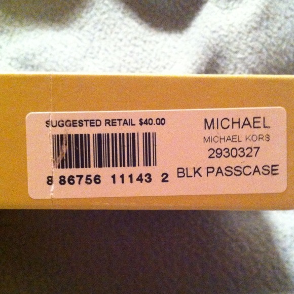 📛SOLD IN A BUNDLMichael Kors pebbled leather - Picture 3 of 4