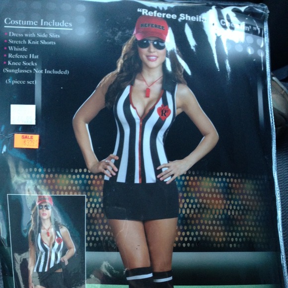 Referee costume