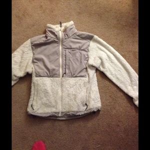 White fuzzy northface fleece!