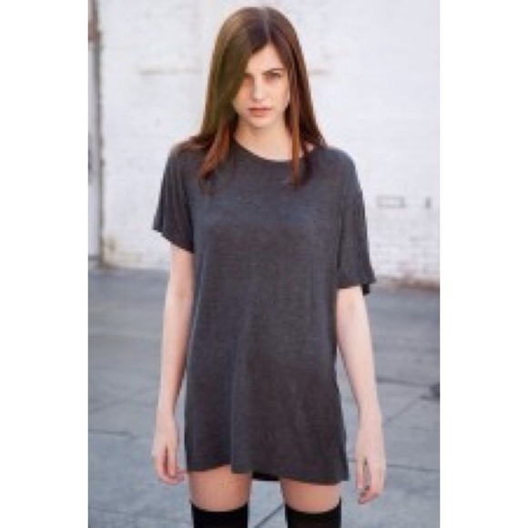 ❌ SOLD ❌ Brandy Melville Kolfinna Top