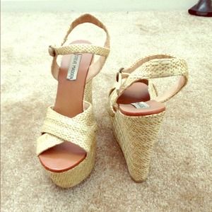 Steve Madden Woven Straw Wedges