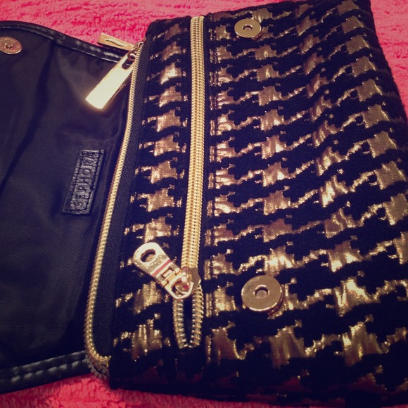 SEPHORA Limited Edition Houndstooth Makeup Clutch