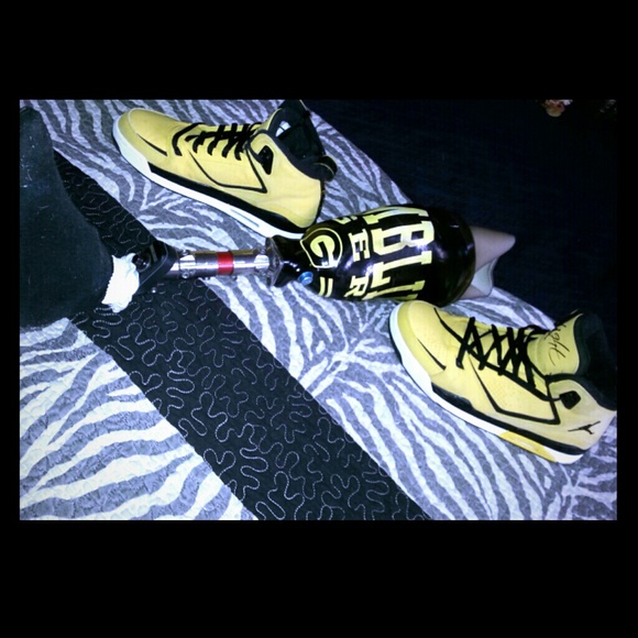 G.S.U Artificial leg, bonuses Jordan SZ 12 mens sh