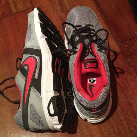 Shoes(men's) - Picture 3 of 3