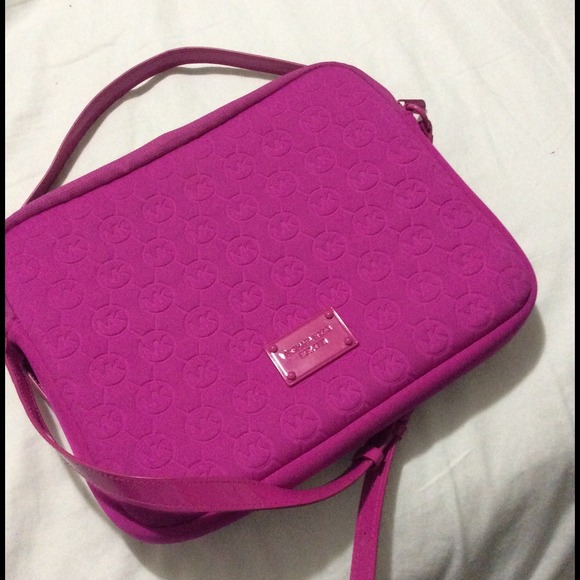 MK neoprene ipad case