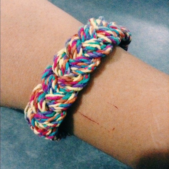 Rainbow woven bracelet💕