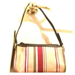 Cute little purse for any season!