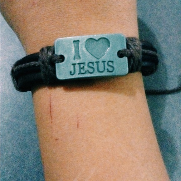 I ❤️ Jesus bracelet💕