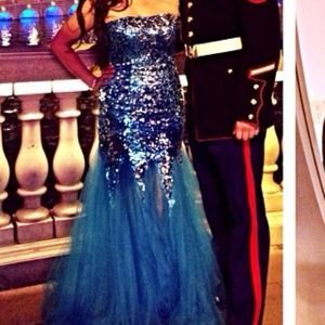 Beautiful Prom Dress  😍💙 Price Reduced!!!