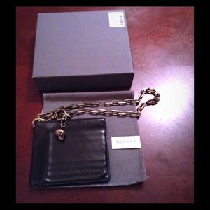 Alexander McQueen blk leather wallet. Skull chain