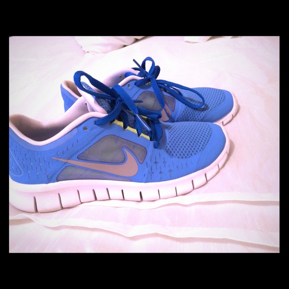 Nike Free Run Youth size 4 - Picture 1 of 2
