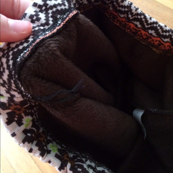 Fleeced lined aztec print leggings!! - Picture 3 of 3
