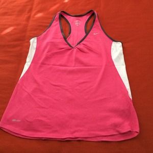 SOLD💥 Nike DriFit running tank