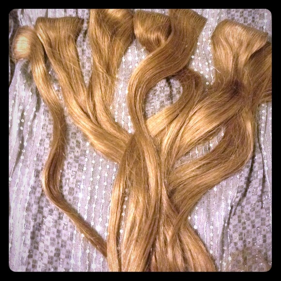 Hair extensions w/ shampoo and conditioner