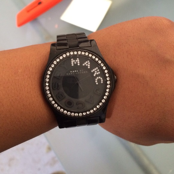 MARC JACOBS BLACK WATCH - Picture 3 of 4