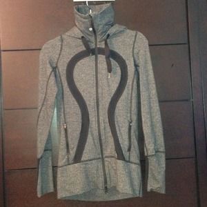 Lulu lemon sweatshirt size 6