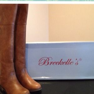 ON HOLD HOST PICK Tan Boots